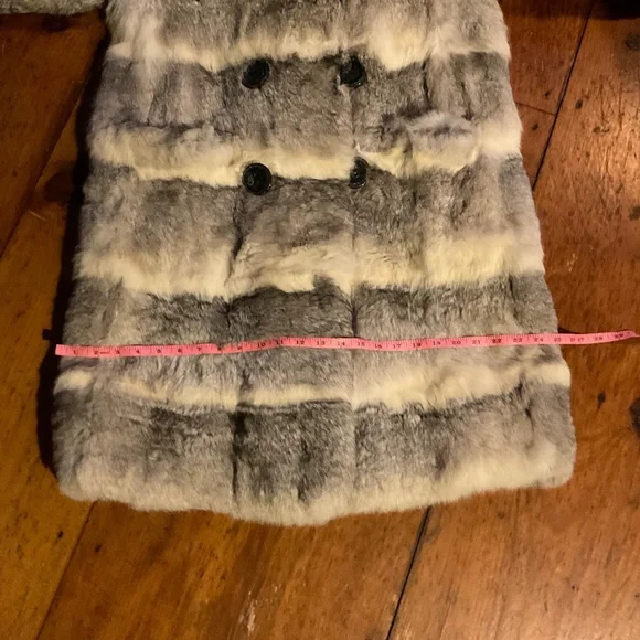 Vintage 1950โs Rabbit Fur Coat - Picture 12 of 13